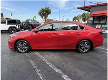 2024 Kia Forte LXS Sedan 4D Thumbnail 4