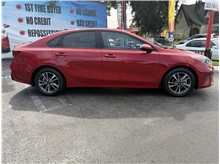 2024 Kia Forte LXS Sedan 4D Thumbnail 8