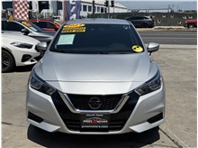 2021 Nissan Versa SV Sedan 4D Thumbnail 2