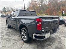 2020 Chevrolet Silverado 1500 Crew Cab LT Pickup 4D 5 3/4 ft Thumbnail 8