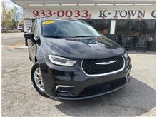 2022 Chrysler Pacifica Touring L Van 4D