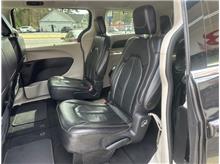 2022 Chrysler Pacifica Touring L Van 4D Thumbnail 10