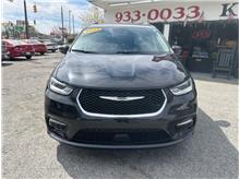 2022 Chrysler Pacifica Touring L Van 4D Thumbnail 2