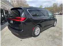 2022 Chrysler Pacifica Touring L Van 4D Thumbnail 6