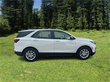 2022 Chevrolet Equinox LS Sport Utility 4D Thumbnail 6