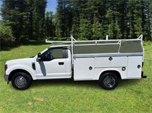 2019 Ford F350 Super Duty Regular Cab & Chassis XL Cab & Chassis 2D Thumbnail 2