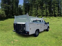 2019 Ford F350 Super Duty Regular Cab & Chassis XL Cab & Chassis 2D Thumbnail 5