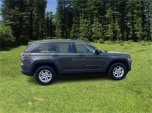 2022 Jeep Grand Cherokee All New Laredo Sport Utility 4D Thumbnail 6
