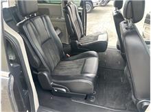 2019 Dodge Grand Caravan Passenger SXT Minivan 4D Thumbnail 12