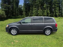 2019 Dodge Grand Caravan Passenger SXT Minivan 4D Thumbnail 2