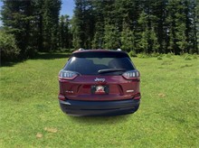 2019 Jeep Cherokee Latitude Sport Utility 4D Thumbnail 4