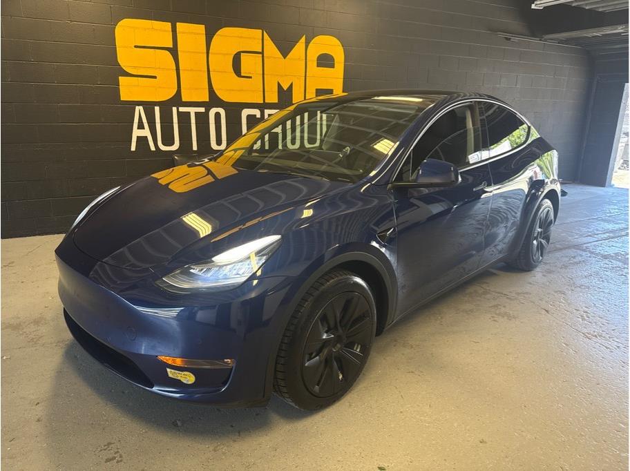 2022 Tesla Model Y Long Range Sport Utility 4D