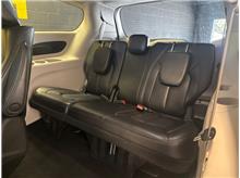 2023 Chrysler Pacifica Hybrid Touring L Van 4D Thumbnail 10