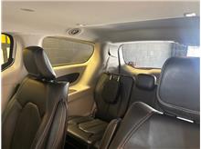 2023 Chrysler Pacifica Hybrid Touring L Van 4D Thumbnail 9