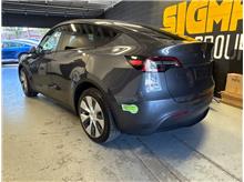 2023 Tesla Model Y Long Range Sport Utility 4D Thumbnail 4