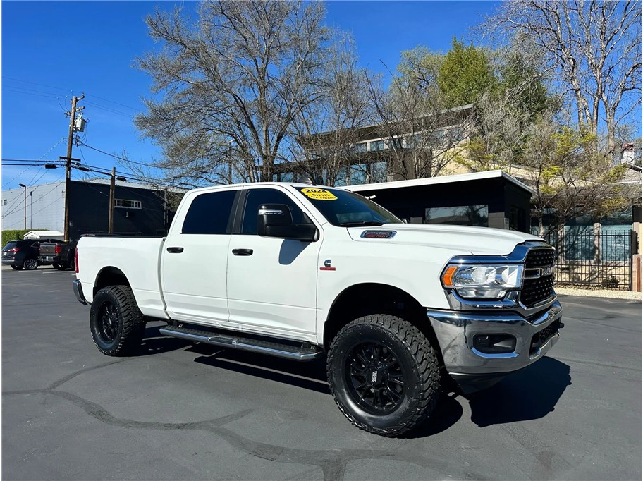 2024 Ram 2500 Crew Cab Big Horn Pickup 4D 6 1/3 ft