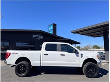 2022 Ford F150 SuperCrew Cab XLT Pickup 4D 6 1/2 ft Thumbnail 2