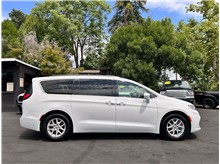 2022 Chrysler Pacifica Touring L Van 4D Thumbnail 2