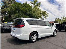2022 Chrysler Pacifica Touring L Van 4D Thumbnail 3