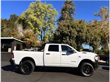 2022 Ram 3500 Crew Cab Tradesman Pickup 4D 6 1/3 ft Thumbnail 2