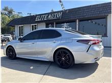 2022 Toyota Camry XSE Sedan 4D Thumbnail 2