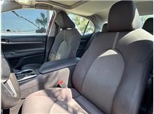 2022 Toyota Camry Hybrid LE Sedan 4D Thumbnail 6
