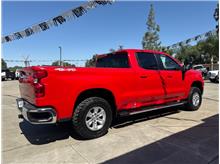 2024 Chevrolet Silverado 1500 Crew Cab LT Pickup 4D 6 1/2 ft Thumbnail 4