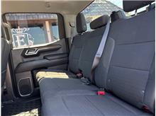 2024 Chevrolet Silverado 1500 Crew Cab LT Pickup 4D 6 1/2 ft Thumbnail 9
