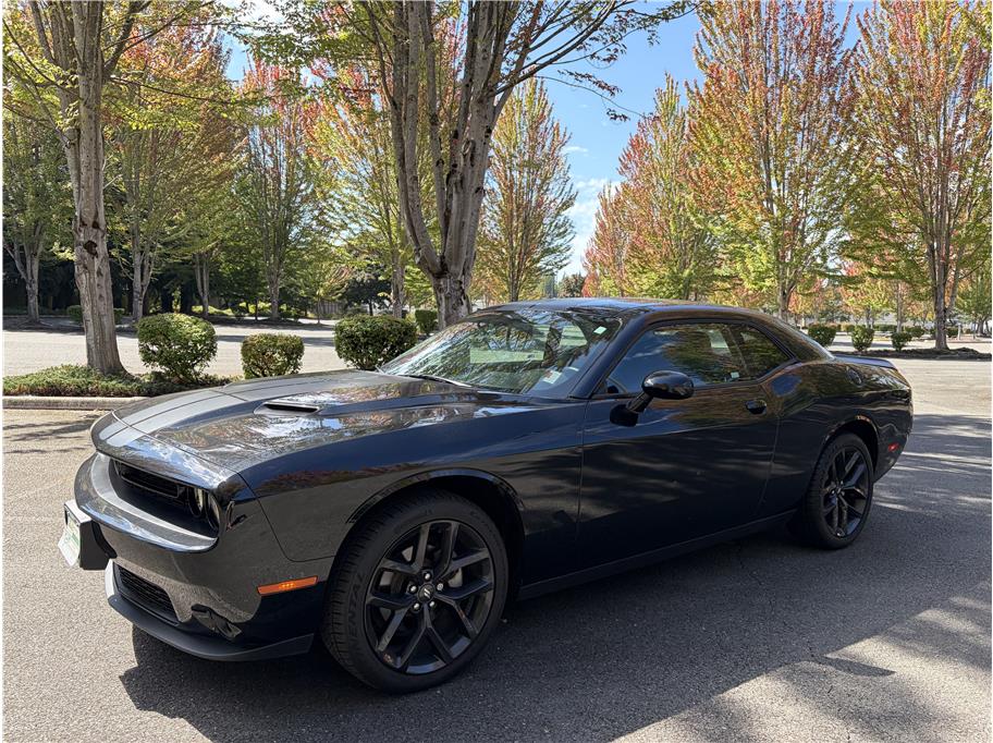2021 Dodge Challenger SXT Coupe 2D