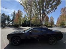 2021 Dodge Challenger SXT Coupe 2D Thumbnail 2