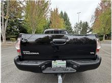 2014 Toyota Tacoma Double Cab Pickup 4D 5 ft Thumbnail 4