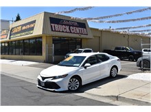 2020 Toyota Camry LE Sedan 4D Thumbnail 2