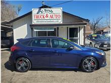 2017 Ford Focus WOW... 6 SPEED AND FAST ONLY 58K MILES!!!