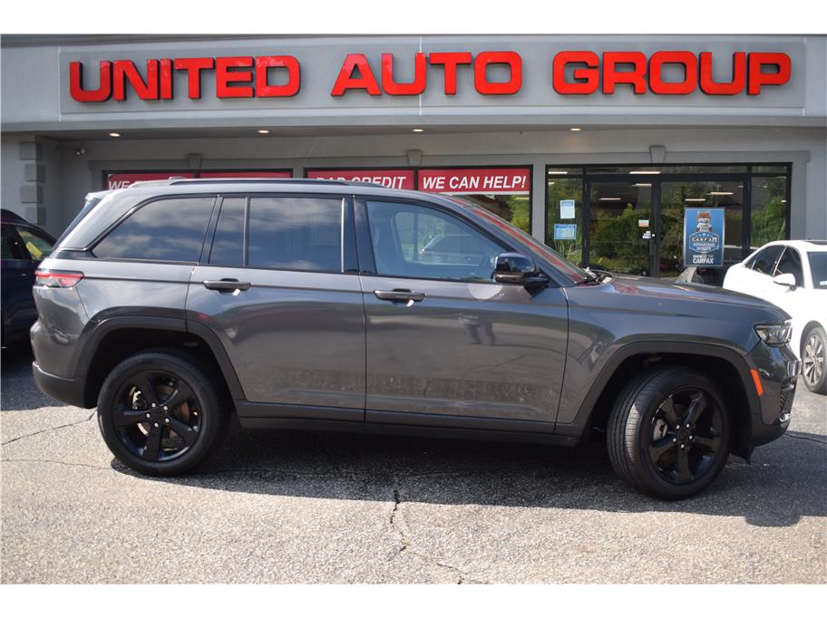2023 Jeep Grand Cherokee Altitude Sport Utility 4D