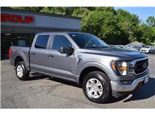 2023 Ford F150 SuperCrew Cab XLT Pickup 4D 5 1/2 ft Thumbnail 3
