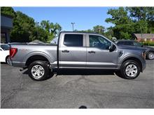2023 Ford F150 SuperCrew Cab XLT Pickup 4D 5 1/2 ft Thumbnail 4