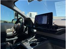 2021 Toyota Sienna Platinum Minivan 4D Thumbnail 11