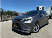2021 Toyota Sienna Platinum Minivan 4D Thumbnail 4