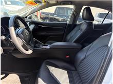 2024 Toyota Camry SE Sedan 4D Thumbnail 9
