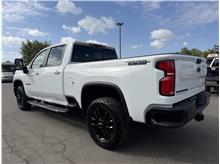 2025 Chevrolet Silverado 2500 HD Crew Cab LT Pickup 4D 6 1/2 ft Thumbnail 4