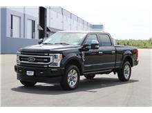 2022 Ford F350 Super Duty Crew Cab Platinum Pickup 4D 6 3/4 ft