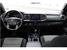 2023 Toyota Tacoma Double Cab TRD Off-Road Pickup 4D 6 ft Thumbnail 10