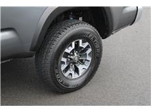 2023 Toyota Tacoma Double Cab TRD Off-Road Pickup 4D 6 ft Thumbnail 6
