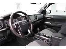 2023 Toyota Tacoma Double Cab TRD Off-Road Pickup 4D 6 ft Thumbnail 9