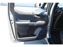 2023 Toyota Tacoma Double Cab TRD Off-Road Pickup 4D 5 ft Thumbnail 12