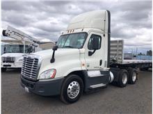 2018 Freightliner Cascadia Day cab