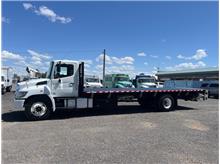 2019 Hino Conventional Type Truck 26 foot flatbed with lift gate Thumbnail 2