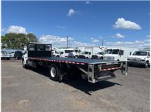 2019 Hino Conventional Type Truck 26 foot flatbed with lift gate Thumbnail 3