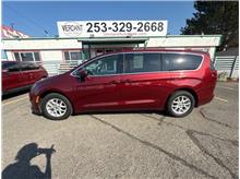 2021 Chrysler Voyager LX Minivan 4D