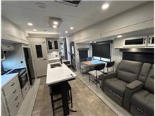 2027 Forest River Chaparral Lite CLF30RLS  Thumbnail 12